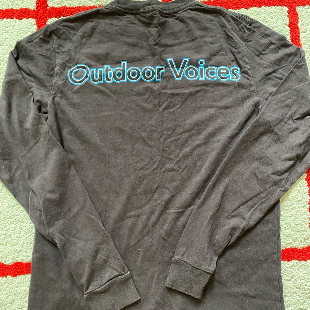 limited edition Outdoor Voices long sleeve tshirt!